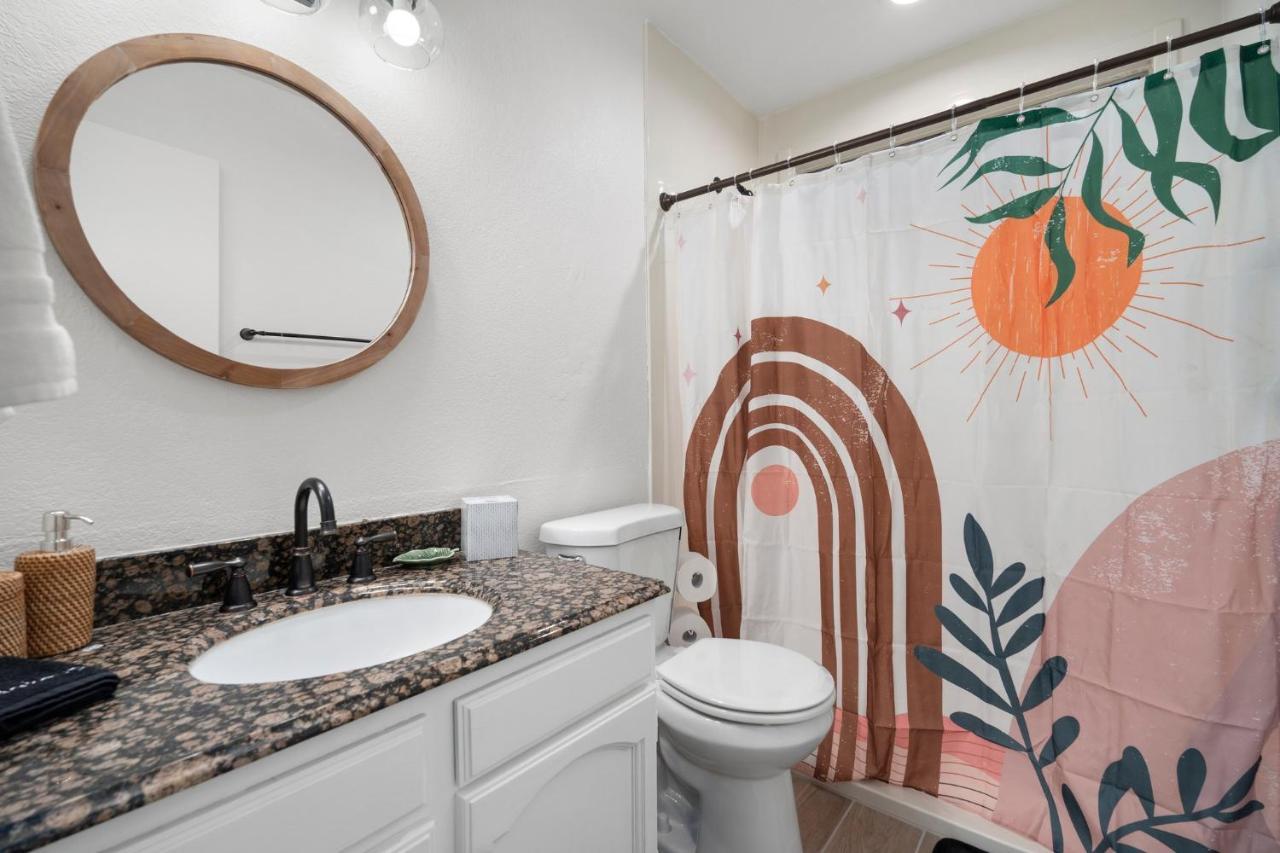 Large Pool With Diving Board, Remodeled 3Bdrm, Near State Farm Stdm And More! Пеория Екстериор снимка